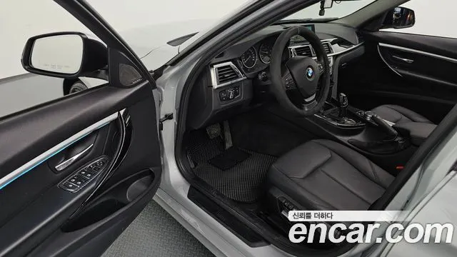 BMW 3 SERIES 2016 — 163 638 км, серебристо-серый, Корея — под ключ — фото 10