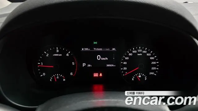 KIA SPORTAGE THE BOLD 2022 — 38 924 км, серебристо-серый, Корея — под ключ — фото 8