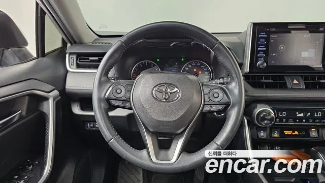 TOYOTA RAV4 2019 — 75 004 км, белый, Корея — под ключ — фото 12