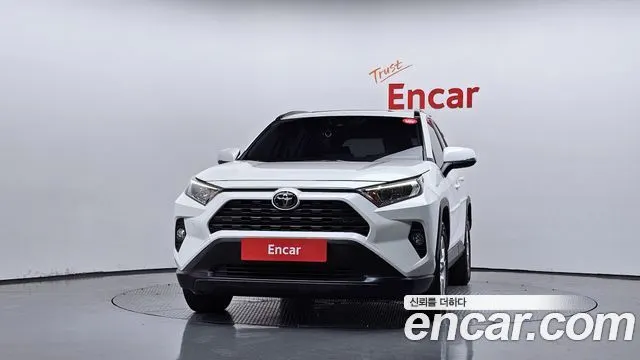 TOYOTA RAV4 2019 — 75 004 км, белый, Корея — под ключ — фото 3