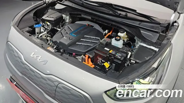 KIA NIRO PLUS 2023 — 25 885 км, серебристый, Корея — под ключ — фото 6