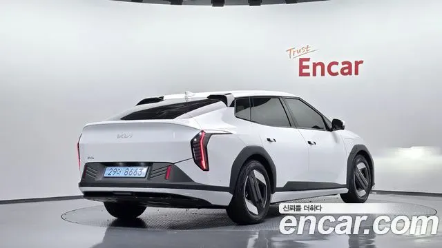KIA EV4 — из Кореи под ключ