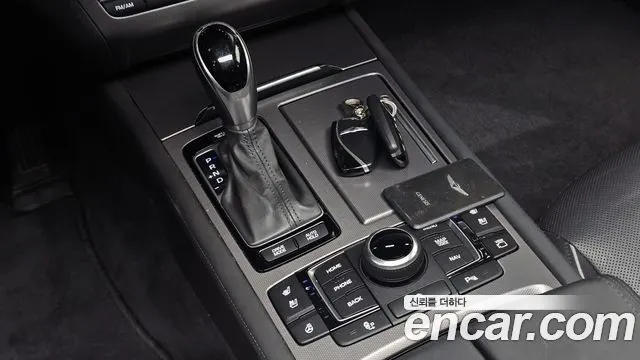 HYUNDAI GENESIS DH 2016 — 216 307 км, серебристо-серый, Корея — под ключ — фото 9
