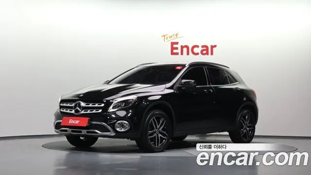 MERCEDES-BENZ GLA-CLASS X156 2019