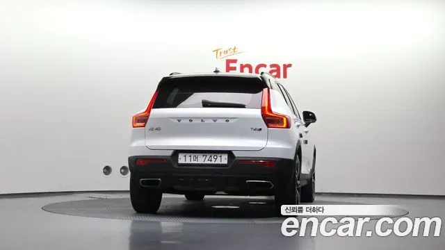 VOLVO XC40 2019 — 121 599 км, белый, Корея — под ключ — фото 4