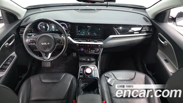 KIA NIRO PLUS 2023 — 52 357 км, серебристый, Корея — под ключ — фото 7
