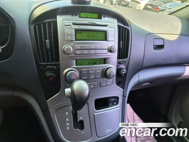 HYUNDAI GRAND STAREX 2014 — 149 000 км, белый, Корея — под ключ — фото 9