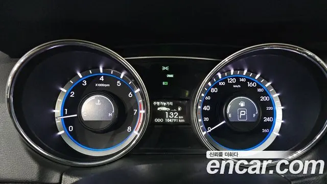 HYUNDAI SONATA THE BRILLIANT 2013 — 104 791 км, серебристо-серый, Корея — под ключ — фото 8