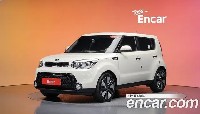 KIA SOUL 2015 — 94 975 км, белый-перламутр, Корея — под ключ — фото 2