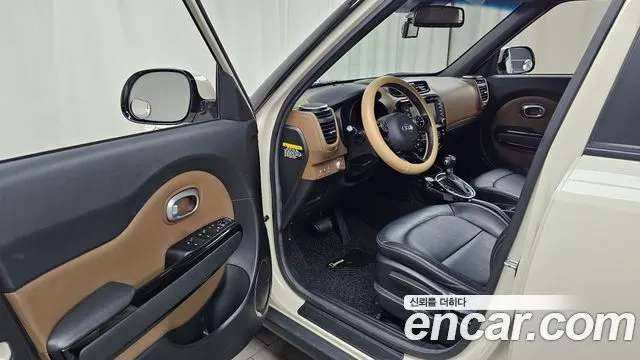 KIA SOUL 2015 — 94 975 км, белый-перламутр, Корея — под ключ — фото 10