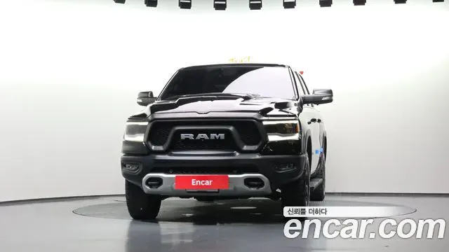 DODGE RAM PICKUP 2019 — 88 006 км, чёрный, Корея — под ключ — фото 3