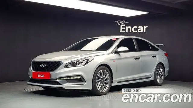 HYUNDAI SONATA 2016 — 216 459 км, серебристо-серый, Корея — под ключ — фото 1