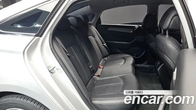 HYUNDAI SONATA 2016 — 216 459 км, серебристо-серый, Корея — под ключ — фото 12