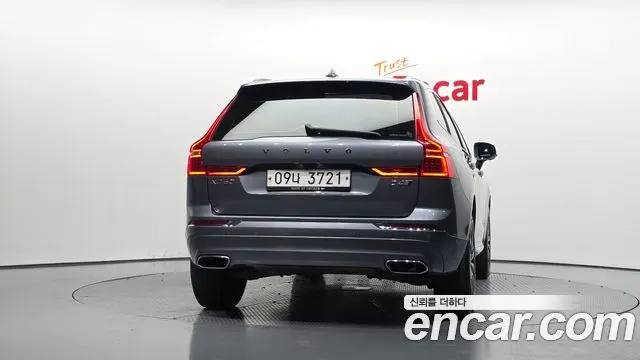 VOLVO XC60 2018 — 153 793 км, серебристо-серый, Корея — под ключ — фото 4