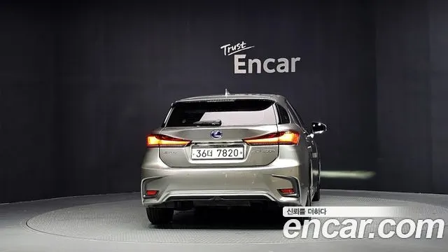 LEXUS CT200H 2019 — 127 273 км, светло-золотистый, Корея — под ключ — фото 4