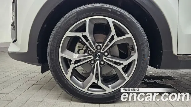 KIA SPORTAGE THE BOLD 2019 — 56 762 км, белый, Корея — под ключ — фото 5