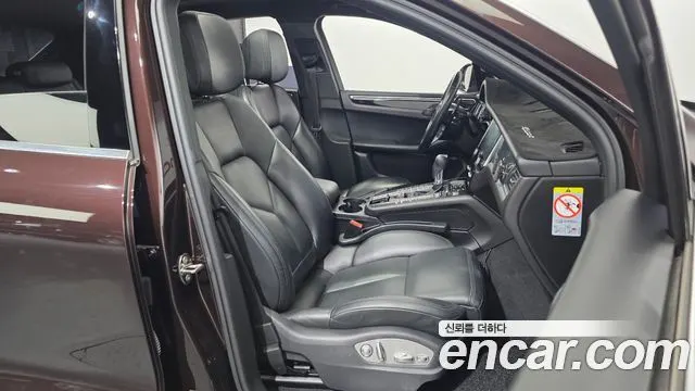 PORSCHE MACAN 2015 — 92 388 км, коричневый, Корея — под ключ — фото 12