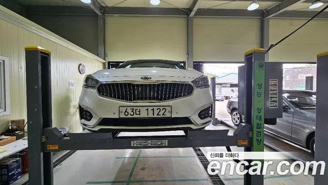 KIA K7 HYBRID 2017 — 232 012 км, белый, Корея — под ключ — фото 1