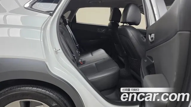 HYUNDAI KONA ELECTRIC 2019 — 162 880 км, белый, Корея — под ключ — фото 11