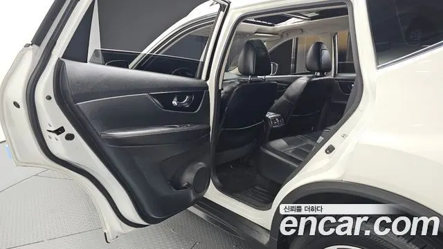 NISSAN X-TRAIL 2018 — 70 379 км, белый, Корея — под ключ — фото 12