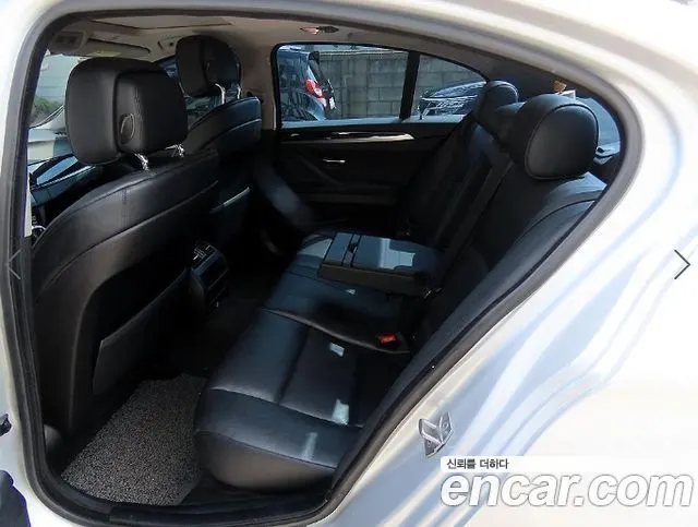BMW 5 SERIES 2013 — 149 451 км, серебристо-серый, Корея — под ключ — фото 6