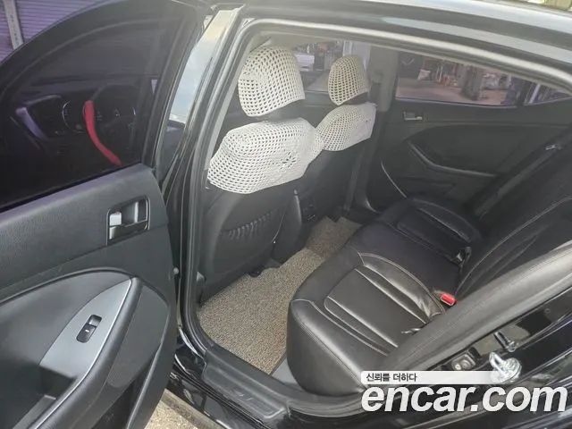 KIA K5 2011 — 182 000 км, чёрный, Корея — под ключ — фото 9
