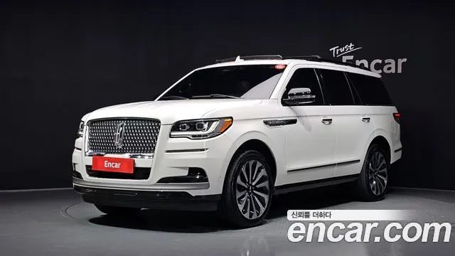LINCOLN NAVIGATOR 2022