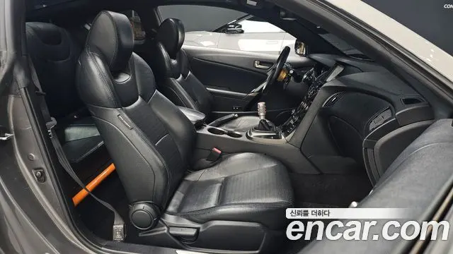 HYUNDAI GENESIS COUPE 2012 — 190 311 км, белый-перламутр, Корея — под ключ — фото 11