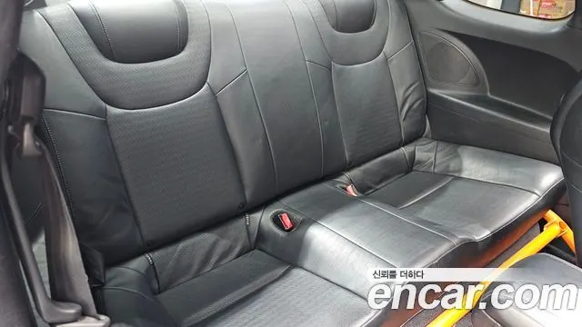 HYUNDAI GENESIS COUPE 2012 — 190 311 км, белый-перламутр, Корея — под ключ — фото 12