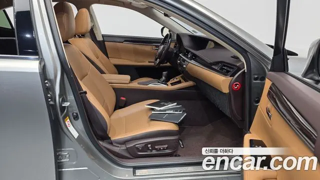 LEXUS ES300H 2016 — 106 150 км, серебристо-серый, Корея — под ключ — фото 11
