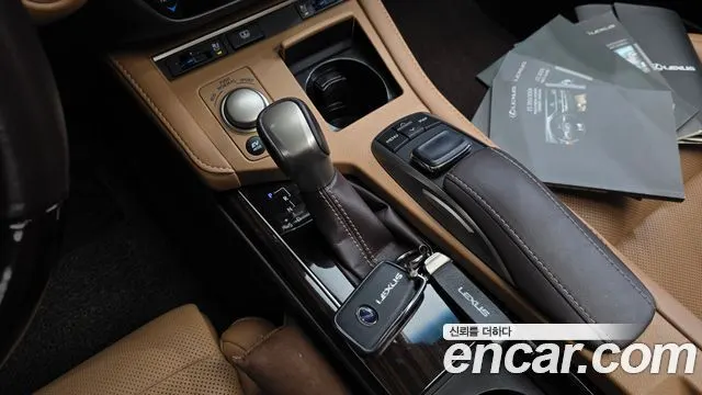 LEXUS ES300H 2016 — 106 150 км, серебристо-серый, Корея — под ключ — фото 9