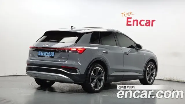AUDI Q4 E-TRON 2022 — 43 374 км, серебристо-серый, Корея — под ключ — фото 1