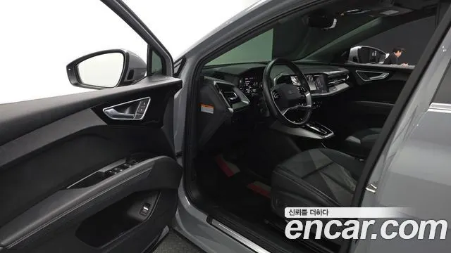 AUDI Q4 E-TRON 2022 — 43 374 км, серебристо-серый, Корея — под ключ — фото 10