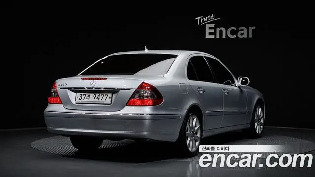 MERCEDES-BENZ E-CLASS W211 2008 — 154 925 км, серебристый, Корея — под ключ — фото 2