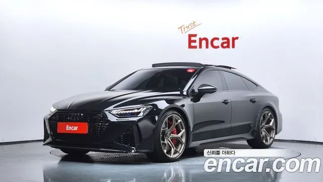AUDI RS7 2025