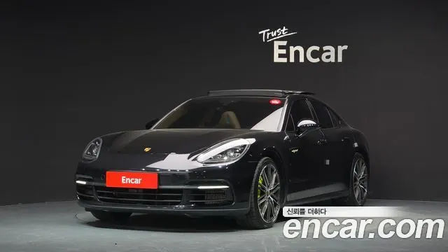 PORSCHE PANAMERA 2018 — 81 103 км, чёрный, Корея — под ключ — фото 1