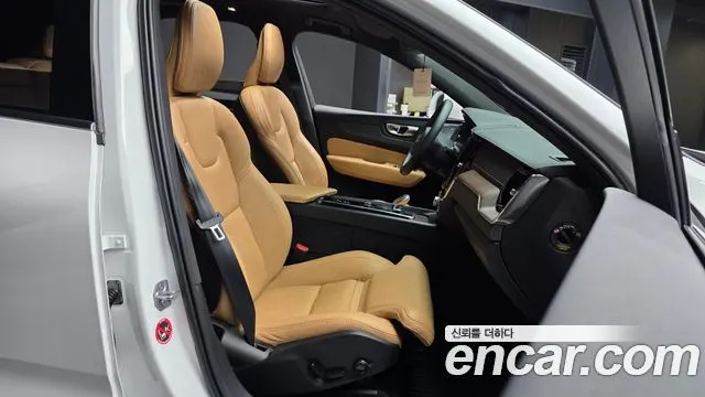 VOLVO XC60 2022 — 37 542 км, белый, Корея — под ключ — фото 11