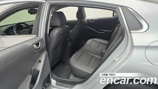 HYUNDAI IONIQ ELECTRIC 2018 — 36 050 км, серебристый, Корея — под ключ — фото 11