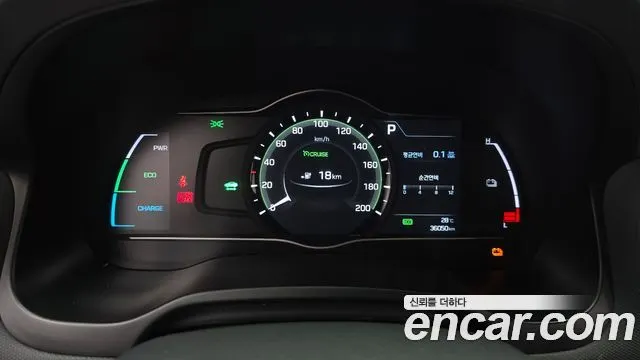 HYUNDAI IONIQ ELECTRIC 2018 — 36 050 км, серебристый, Корея — под ключ — фото 8