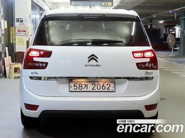 CITROEN GRAND C4 PICASSO 2017 — 234 437 км, белый, Корея — под ключ — фото 5