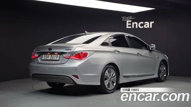HYUNDAI SONATA HYBRID 2014 — 157 762 км, серебристый, Корея — под ключ — фото 2