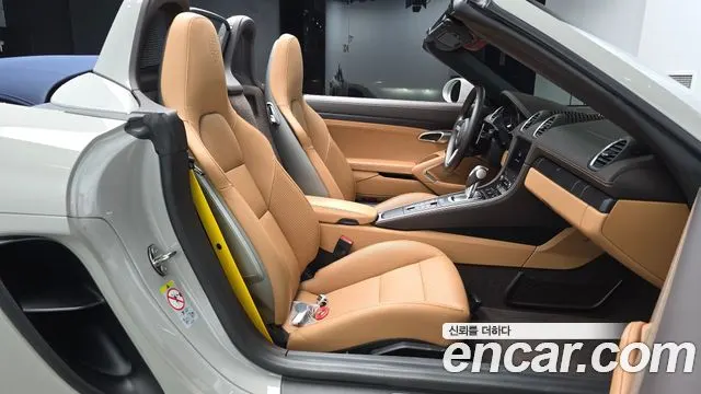 PORSCHE 718 BOXSTER 2023 — 22 253 км, серебристо-серый, Корея — под ключ — фото 11