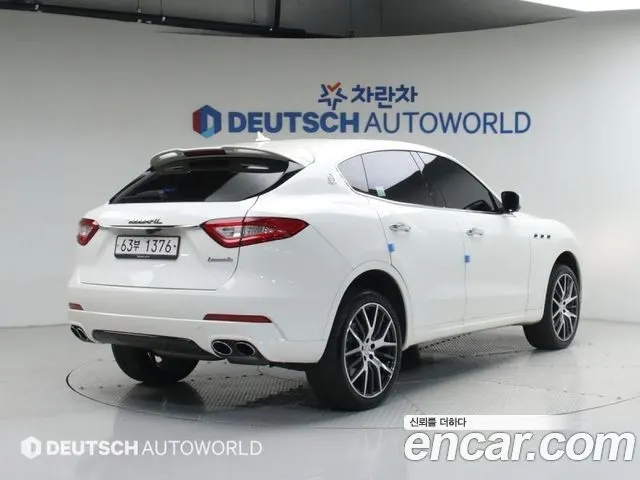 MASERATI LEVANTE 2017 — 95 000 км, белый, Корея — под ключ — фото 2