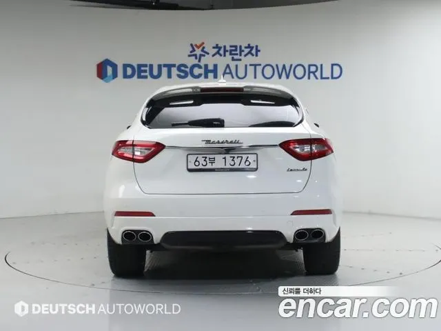 MASERATI LEVANTE 2017 — 95 000 км, белый, Корея — под ключ — фото 4