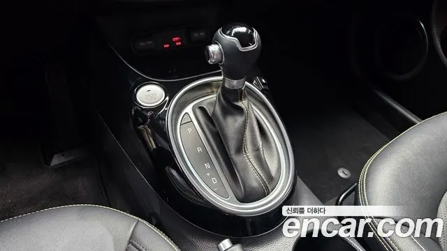 KIA SOUL 2016 — 123 828 км, белый-перламутр, Корея — под ключ — фото 9