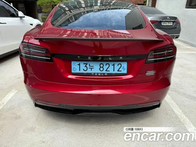 TESLA MODEL S 2023 — 15 000 км, красный, Корея — под ключ — фото 2