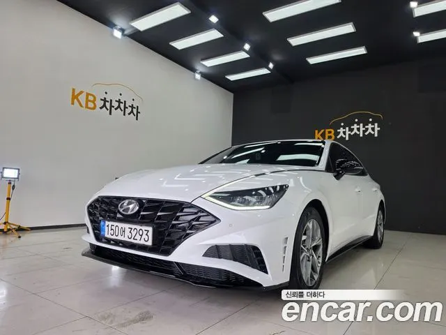 HYUNDAI SONATA HYBRID 2022 — 85 000 км, белый-перламутр, Корея — под ключ — фото 11