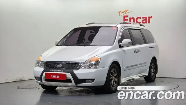 KIA CARNIVAL R 2014