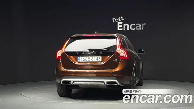 VOLVO V60 CROSS COUNTRY 2016 — 109 202 км, коричневый, Корея — под ключ — фото 4