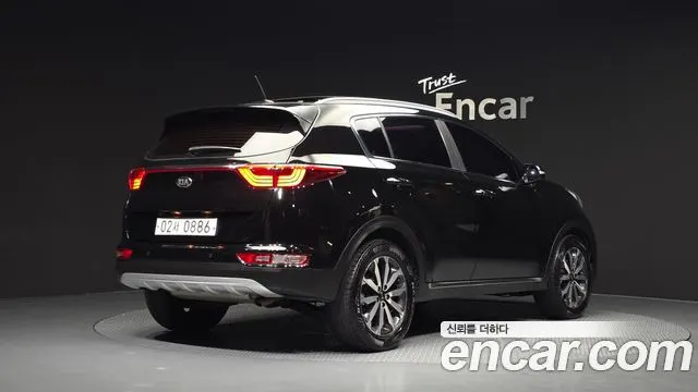 KIA SPORTAGE 2016 — 152 821 км, чёрный, Корея — под ключ — фото 2